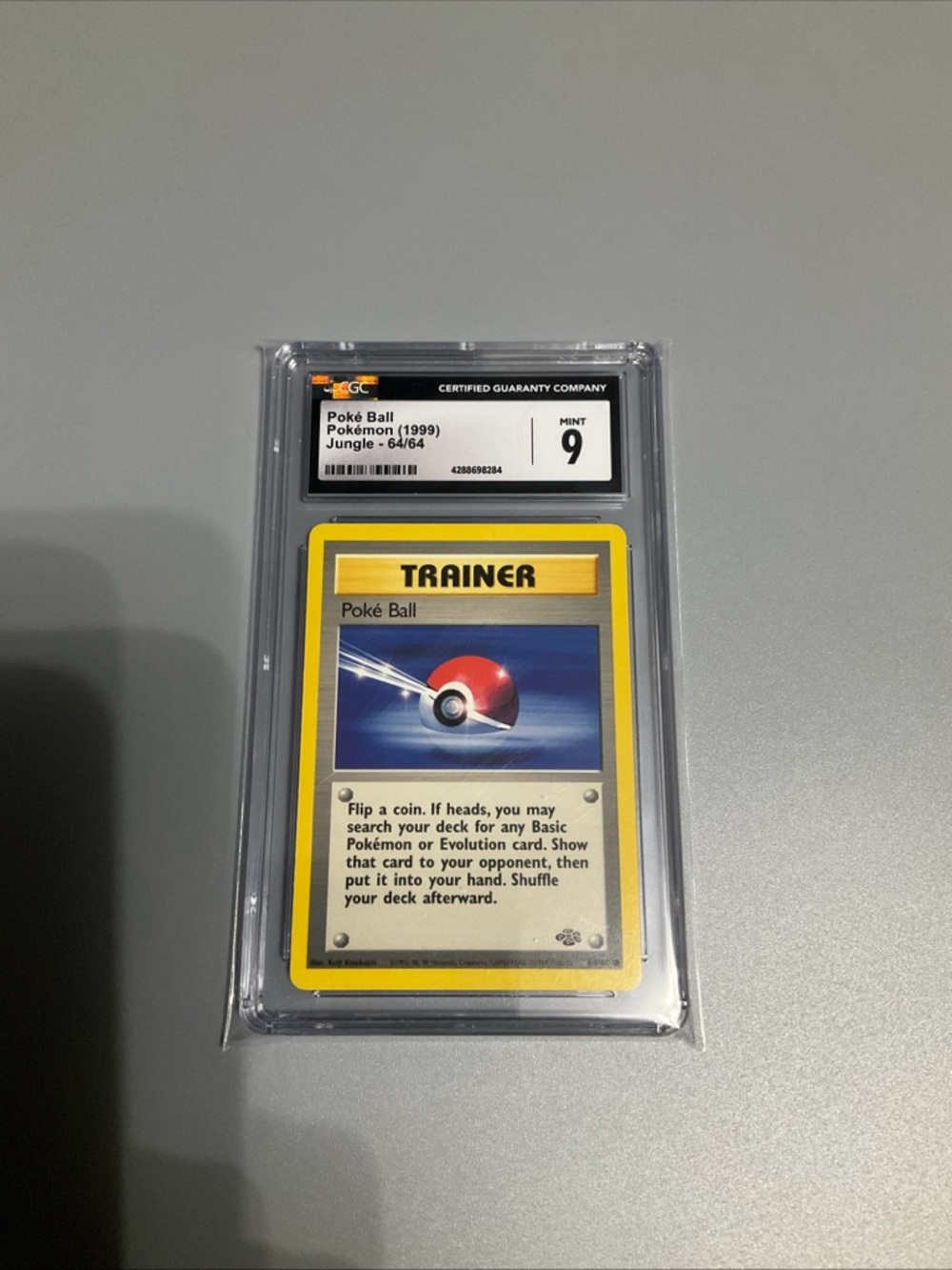Poké Ball Trainer Card (Yellow Border) - Mint 9